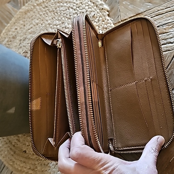 COACH wristlet wallet! - Picture 3 of 7